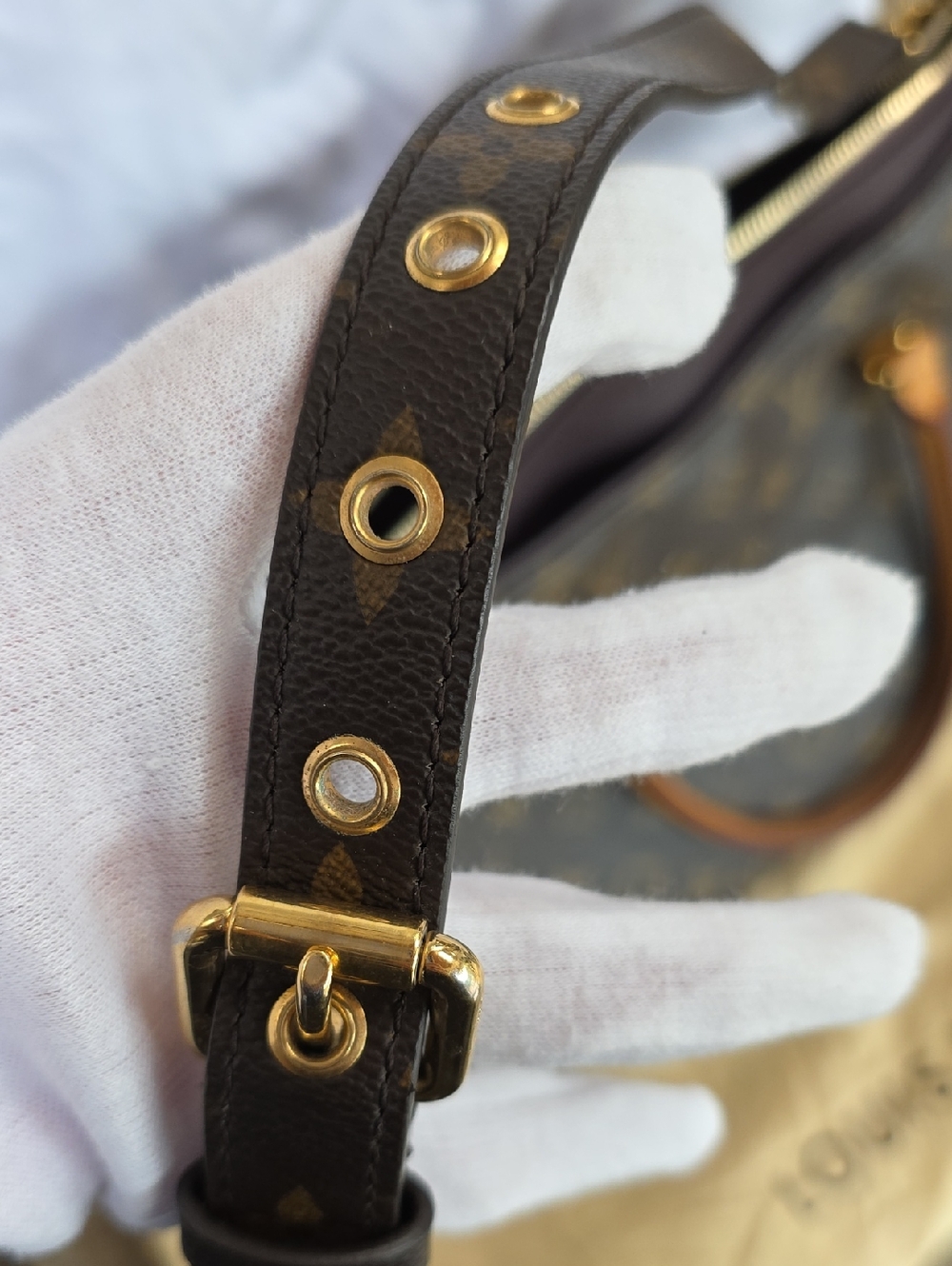 Louis Vuitton Pallas MM Satchel - Picture 12 of 16